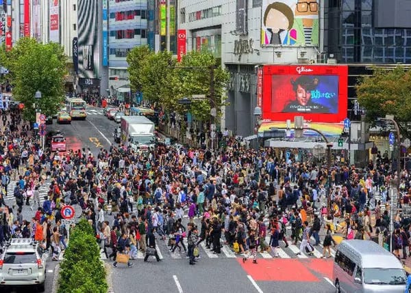 借力打力，不花钱从0做到300亿曝光